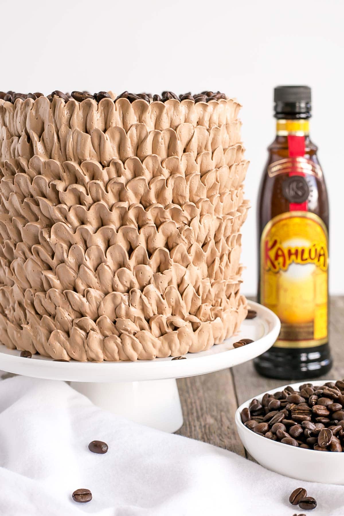 Close up of the ruffles on the side of the cake