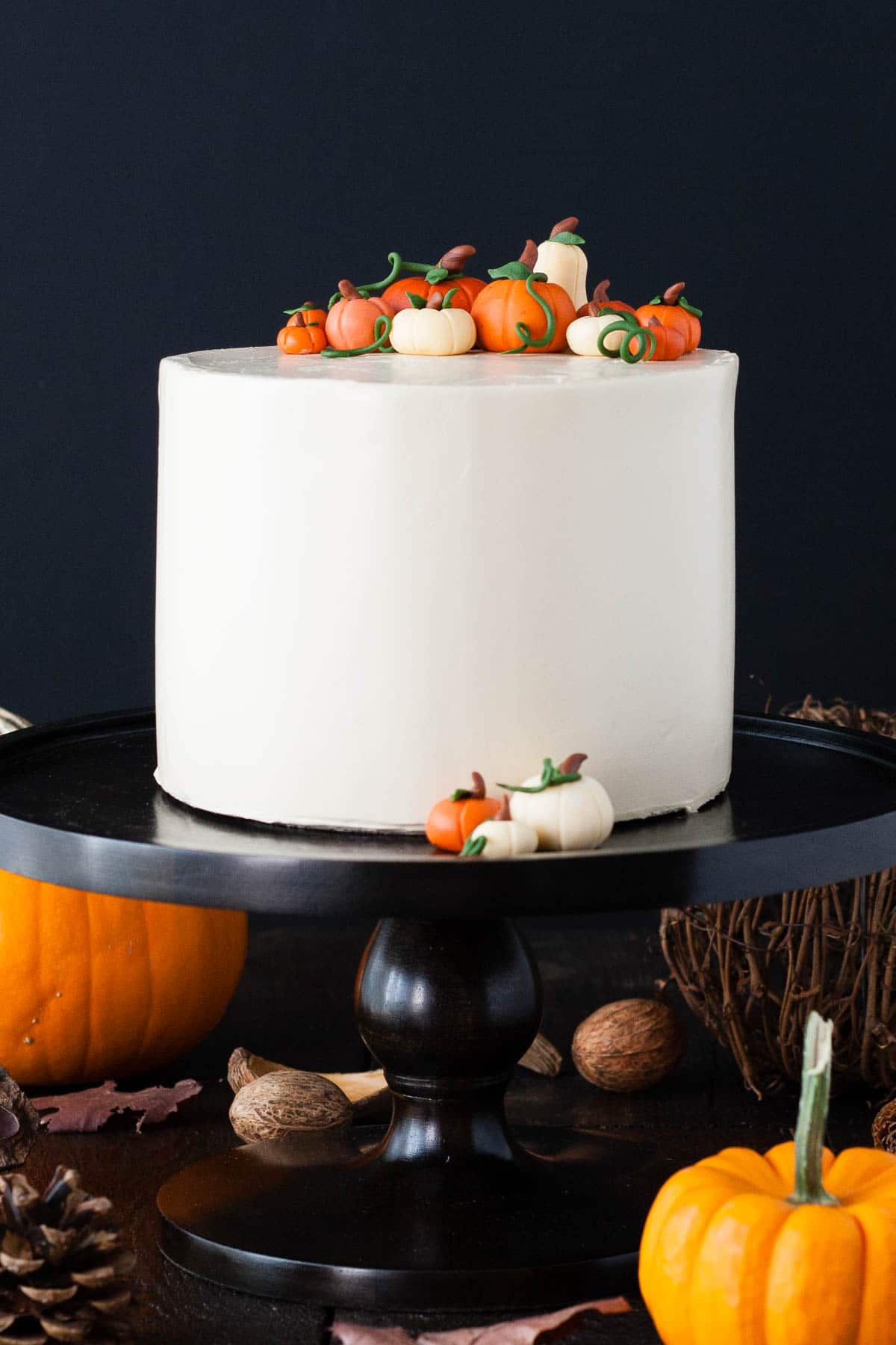 This Pumpkin Spice Latte Cake is your favorite Fall beverage in cake form! Pumpkin spice cake with an espresso buttercream. | livforcake.com Version 1 of a Pumpkin Spice Latte Cake